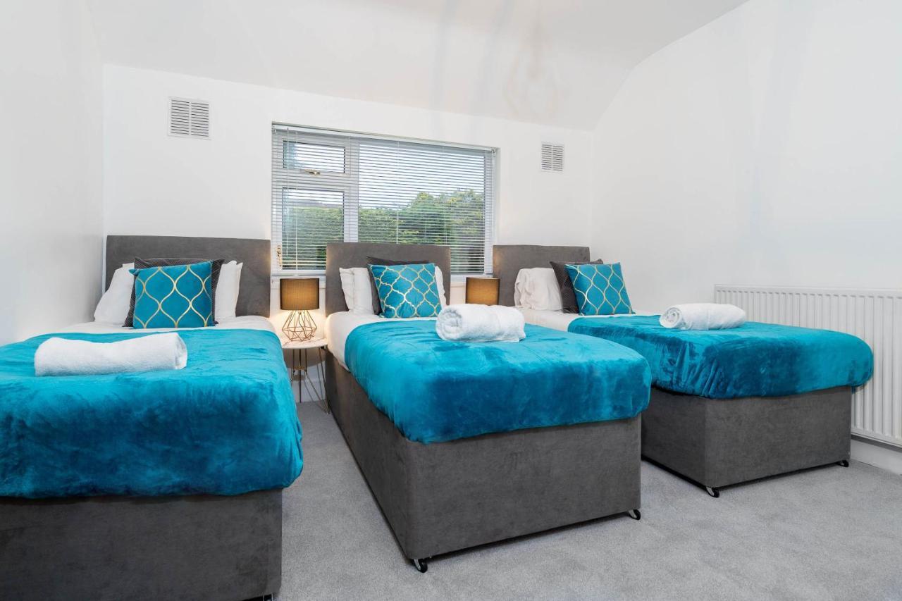 Large 4 Bedroom House - Top Rated - Off-Street Parking - Garden - Sleeps 9 - Contractors - Groups - Pool Table Northfield ภายนอก รูปภาพ